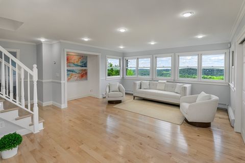 Tiny photo for 10 Hillcrest Court, Ridgefield, CT 06877 (MLS # 24114294)