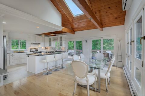 Tiny photo for 10 Hillcrest Court, Ridgefield, CT 06877 (MLS # 24114294)