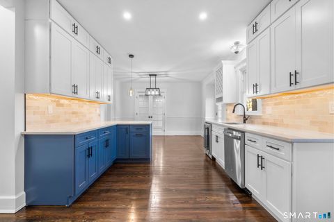 Tiny photo for 21 Richmond Avenue, New Haven, CT 06515 (MLS # 24146069)