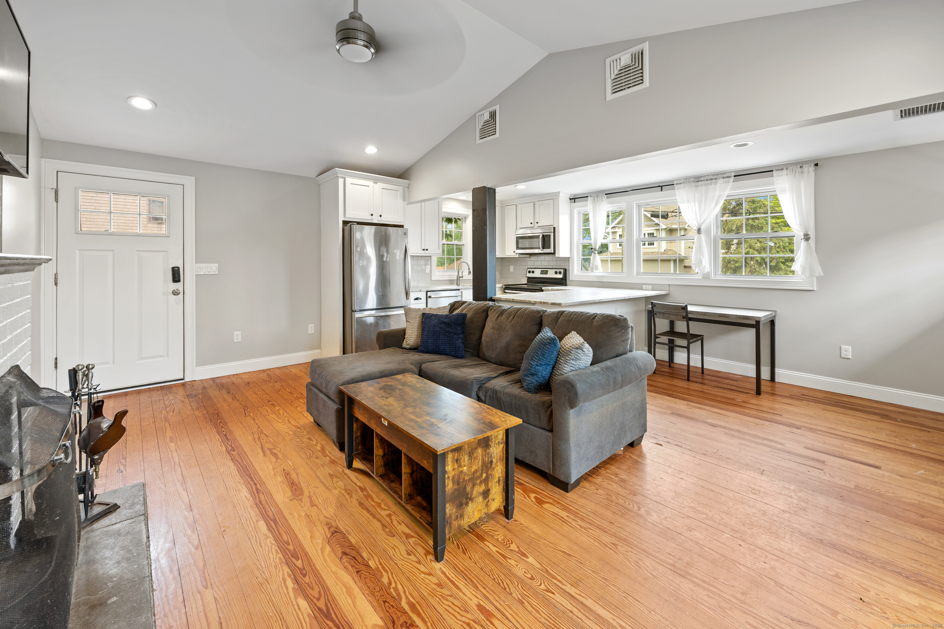87 Lake Shore Drive
