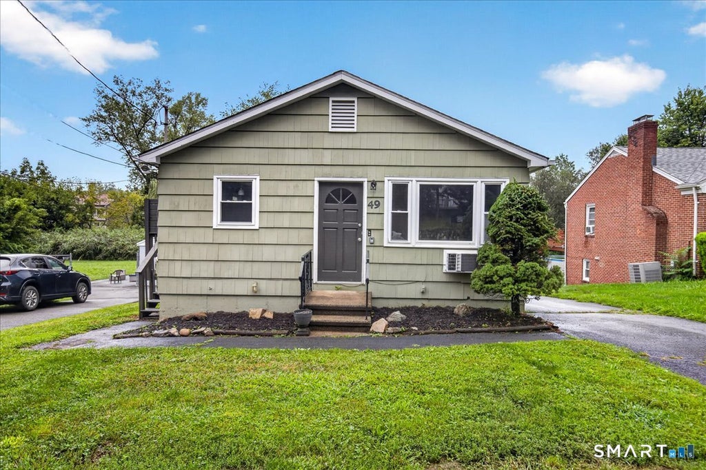 Photo of 49 Homeside Avenue, West Haven, CT 06516 (MLS # 24208253)