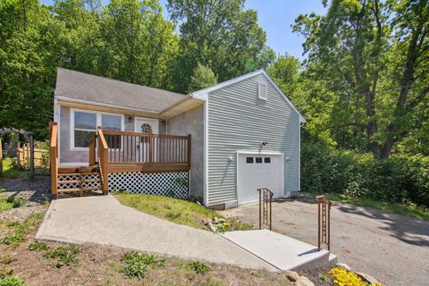 Single Family Residence in Waterbury CT 988 Pearl Lake Road.jpg