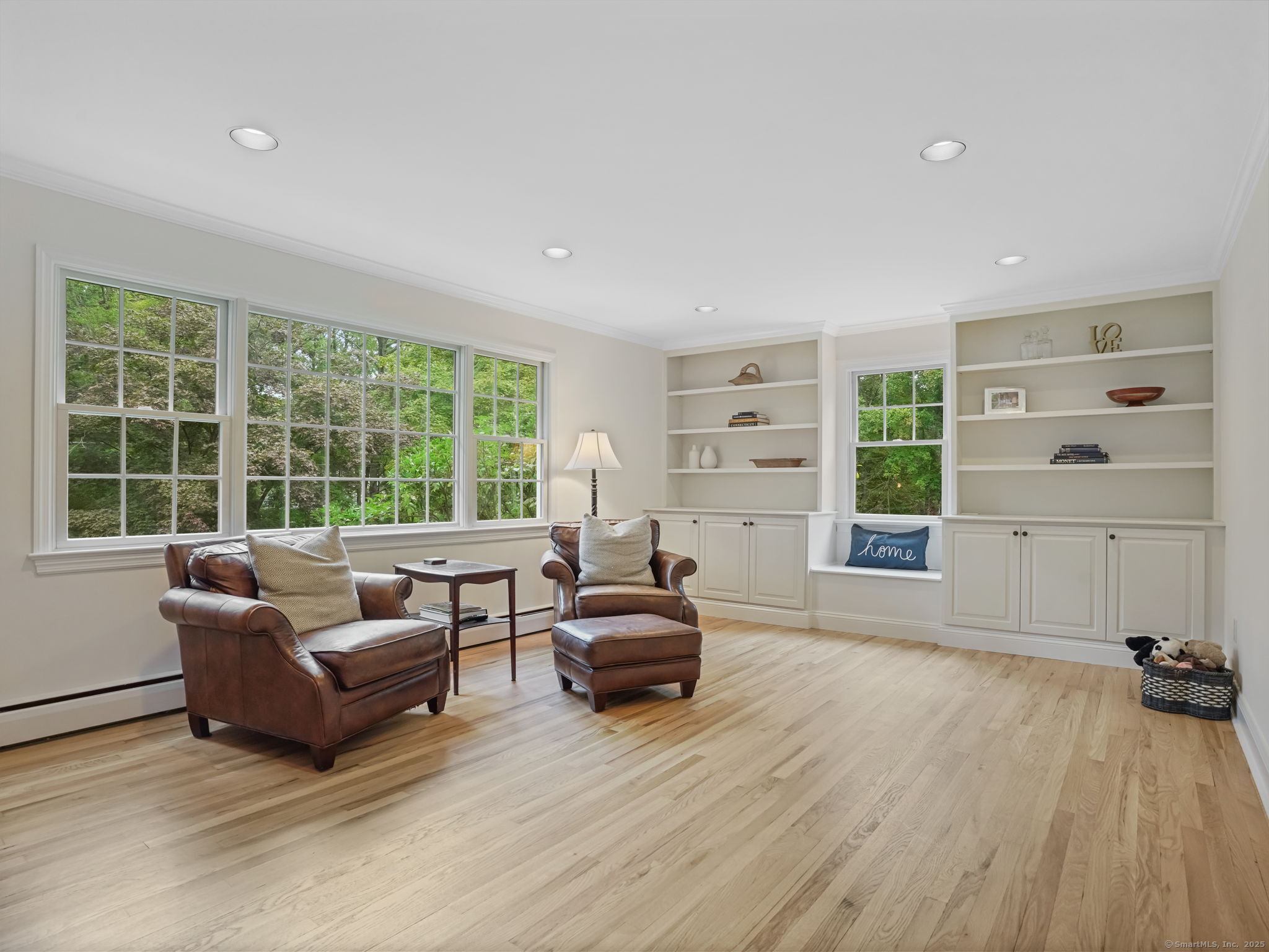 Weston, Connecticut 06883, United States, 4 Bedrooms Bedrooms, ,3 BathroomsBathrooms,Residential,Active,214465