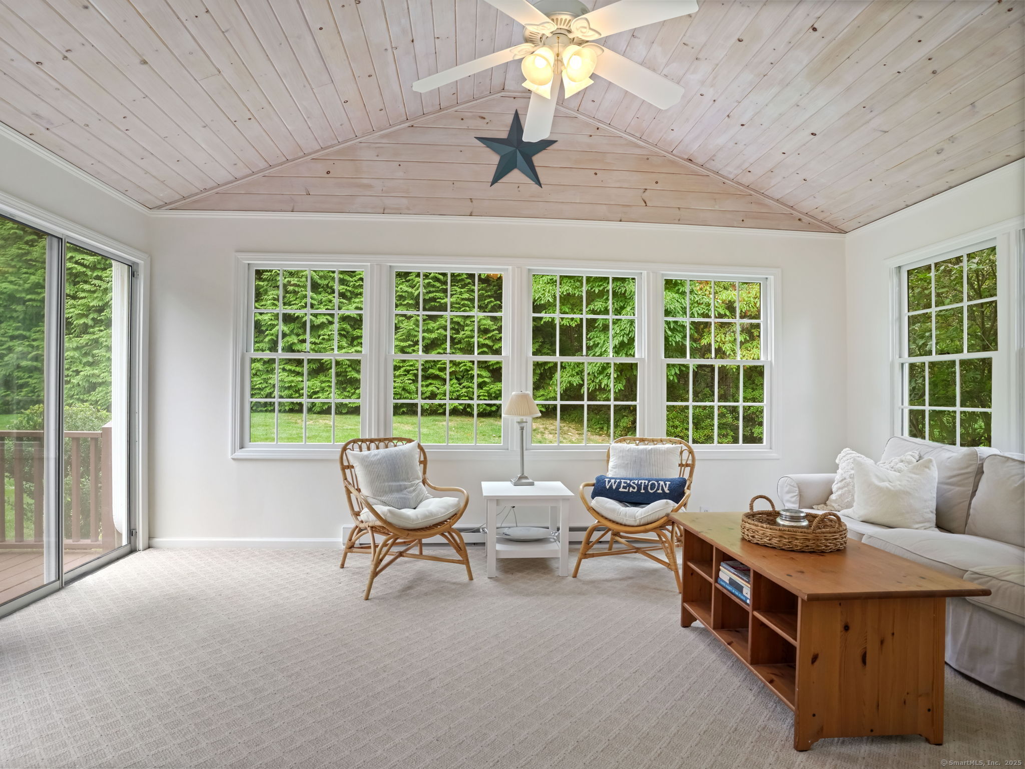 Weston, Connecticut 06883, United States, 4 Bedrooms Bedrooms, ,3 BathroomsBathrooms,Residential,Active,214465