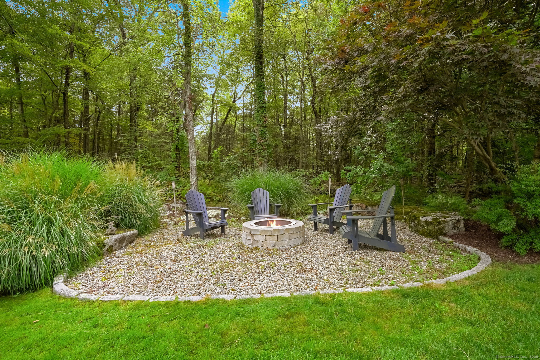 Weston, Connecticut 06883, United States, 4 Bedrooms Bedrooms, ,3 BathroomsBathrooms,Residential,Active,214465