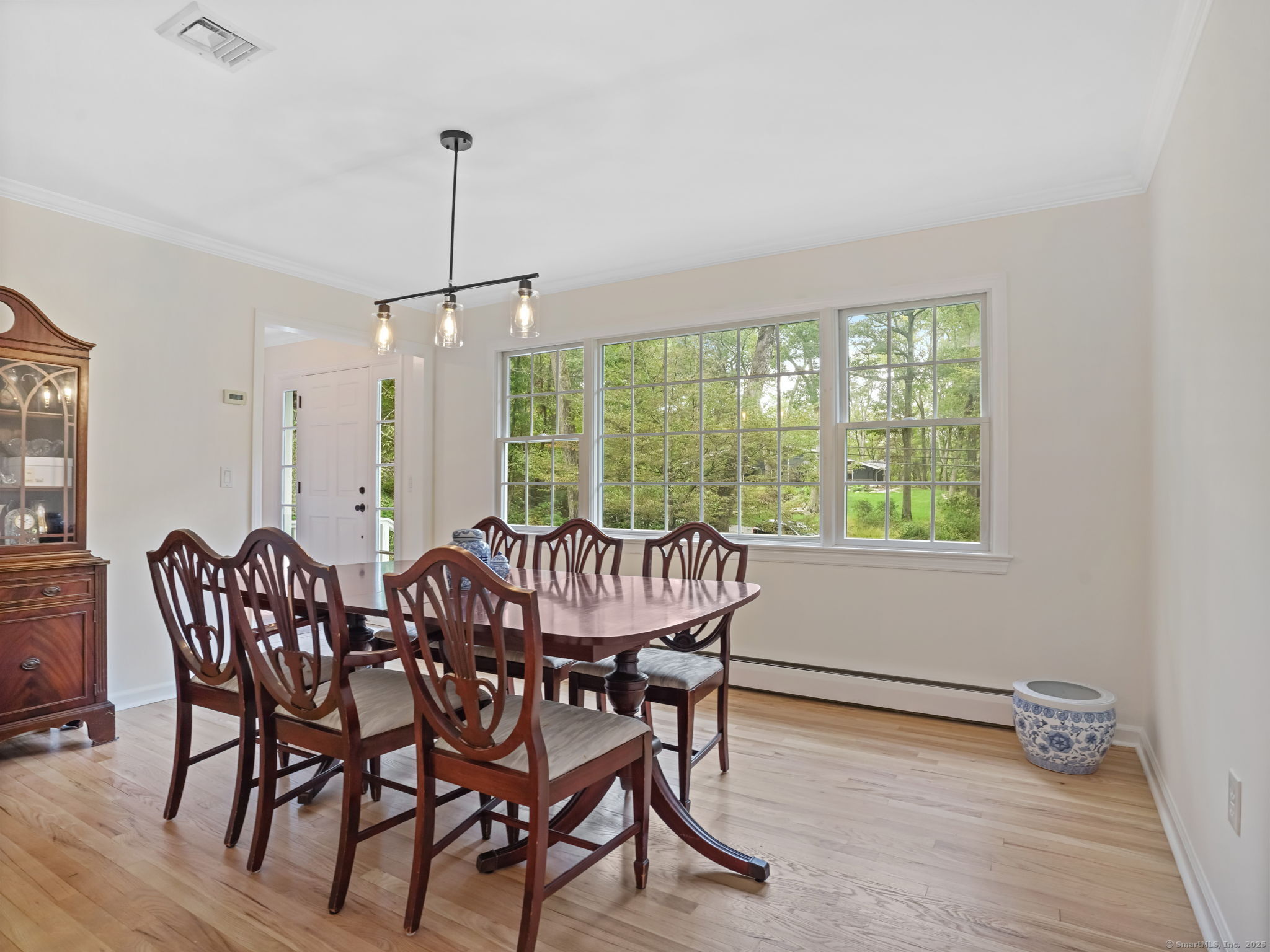 Weston, Connecticut 06883, United States, 4 Bedrooms Bedrooms, ,3 BathroomsBathrooms,Residential,Active,214465