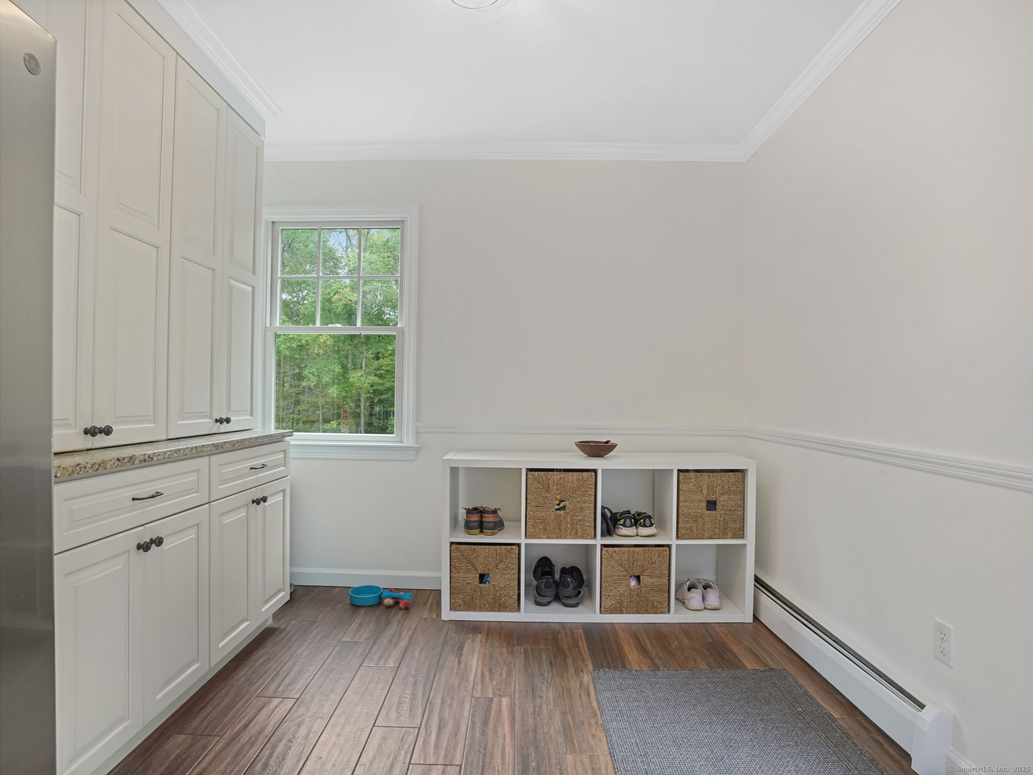 Weston, Connecticut 06883, United States, 4 Bedrooms Bedrooms, ,3 BathroomsBathrooms,Residential,Active,214465