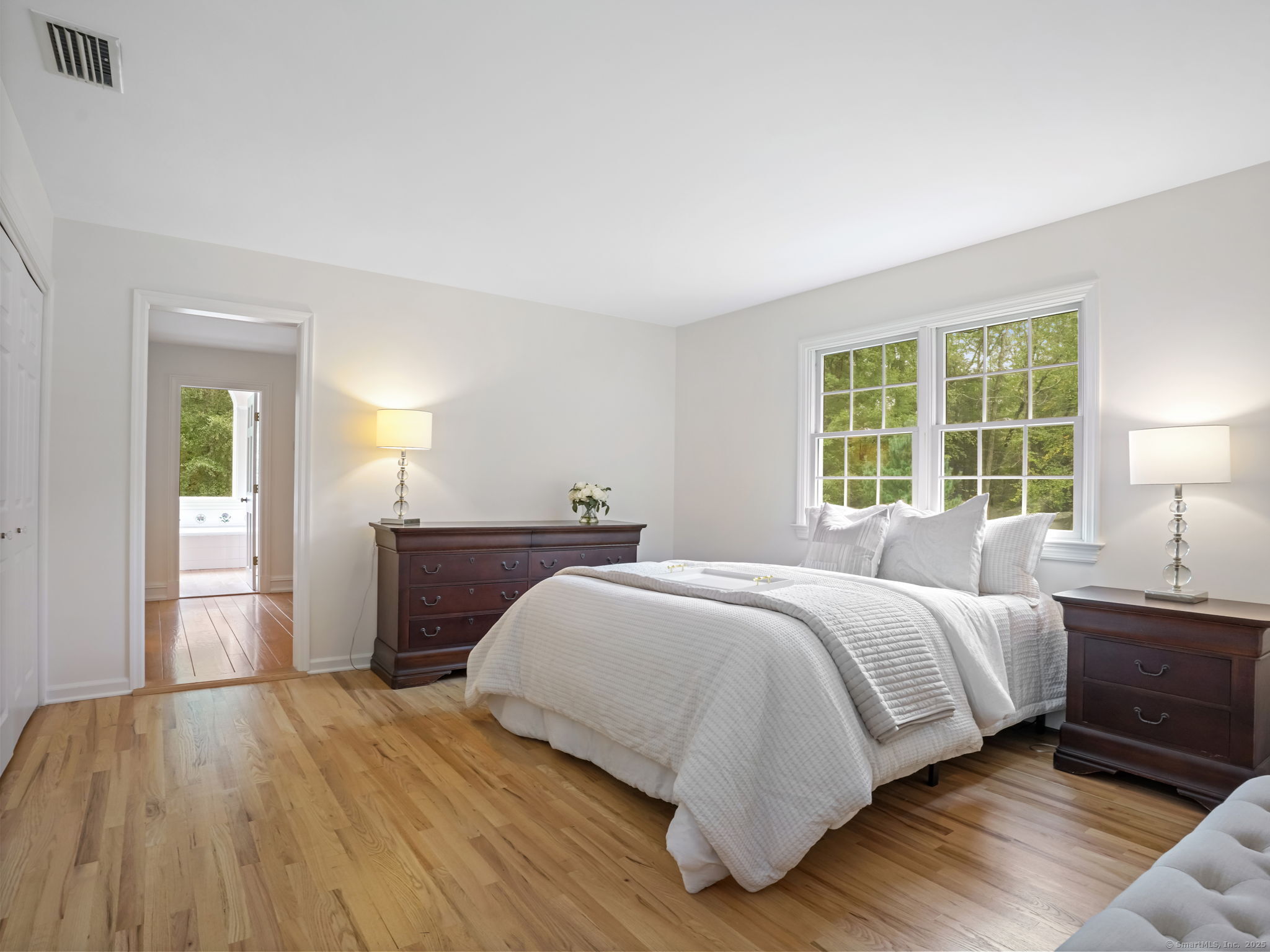 Weston, Connecticut 06883, United States, 4 Bedrooms Bedrooms, ,3 BathroomsBathrooms,Residential,Active,214465