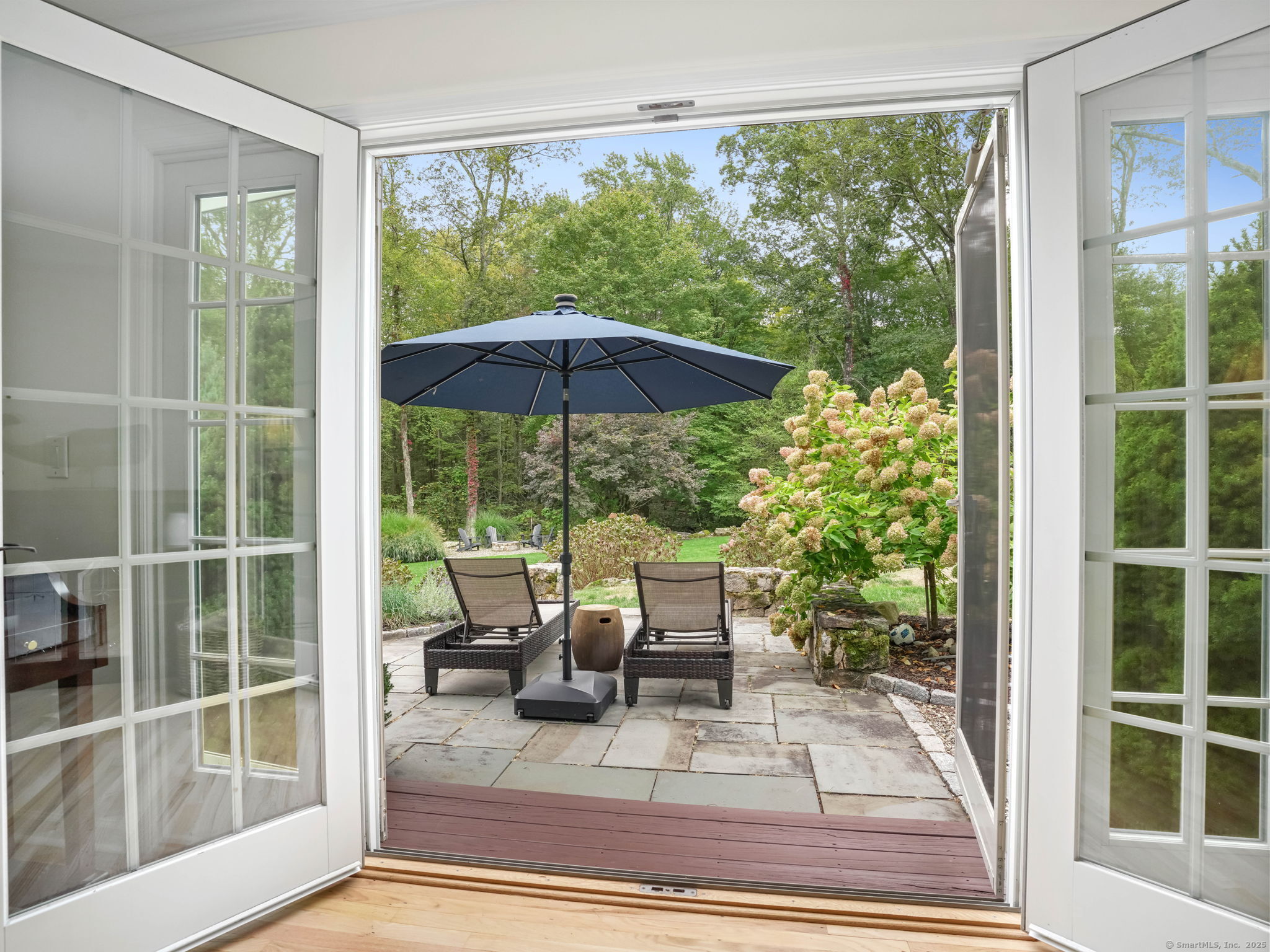 Weston, Connecticut 06883, United States, 4 Bedrooms Bedrooms, ,3 BathroomsBathrooms,Residential,Active,214465