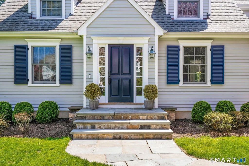 Photo of 6 Oak Crest, Darien, CT 06820 (MLS # 24216693)