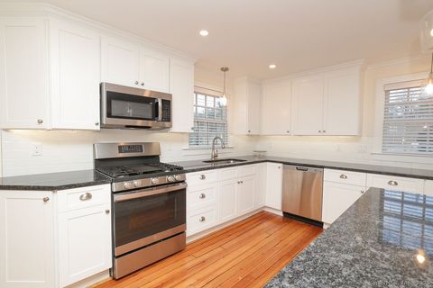 Tiny photo for 792 Farmington Avenue #APT 106, Farmington, CT 06032 (MLS # 24140735)