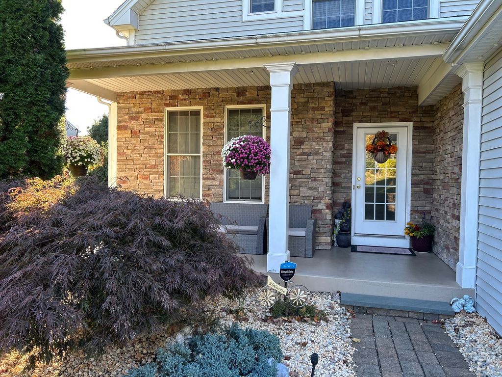 Photo of 329 Garth Road, Manchester, CT 06040 (MLS # 24131950)