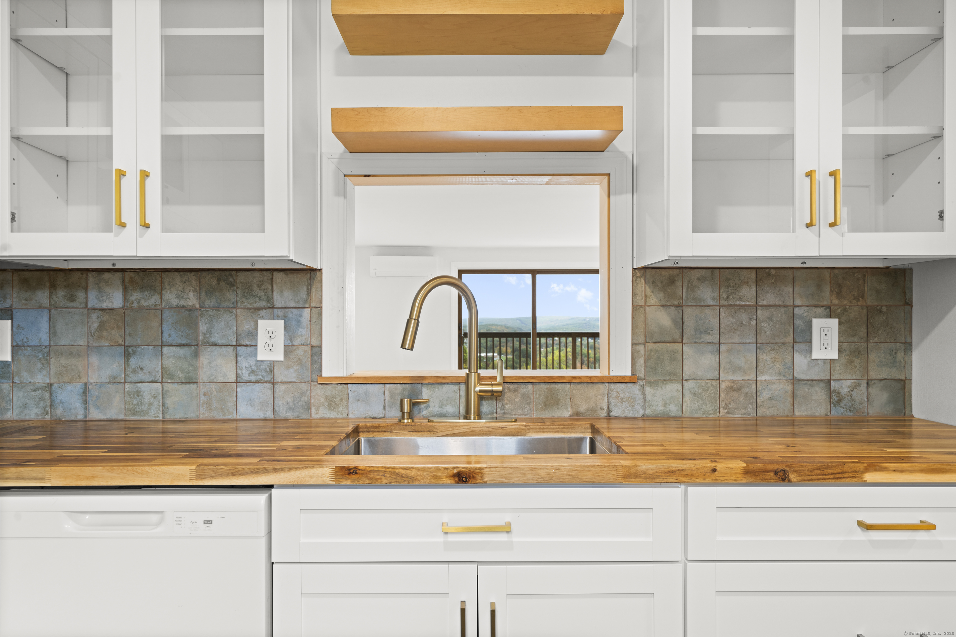 245 Cherry Avenue I15