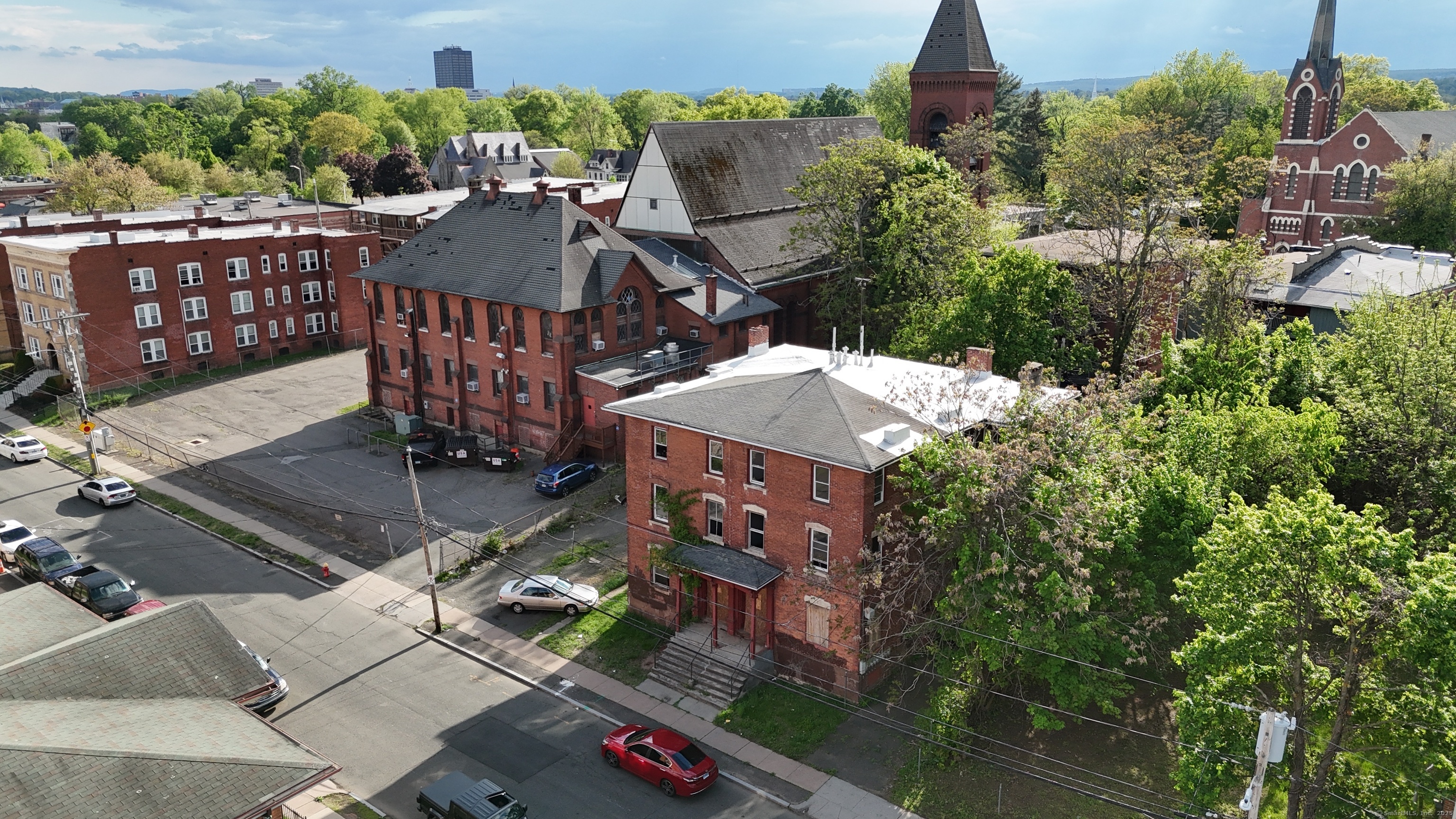 Wooster Street, Hartford, Connecticut - 14 Bedrooms  
6 Bathrooms  
26 Rooms - 
