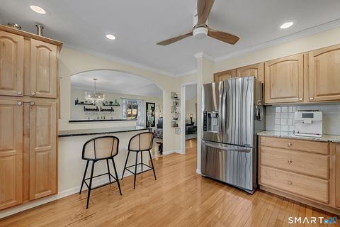 Tiny photo for 4 Strathmore Lane #4, Avon, CT 06001 (MLS # 24147446)