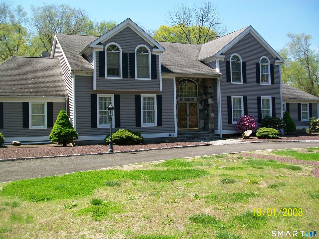 Photo of 5 Cranberry Lane, Shelton, CT 06484 (MLS # 24166419)