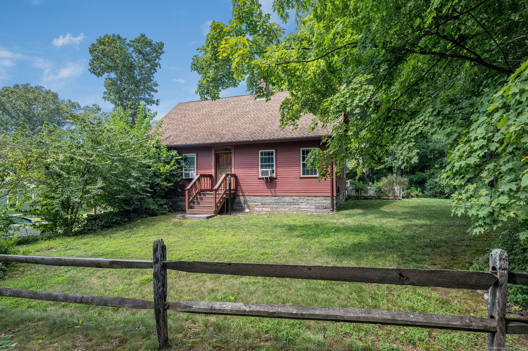 View Haddam, CT 06438 house