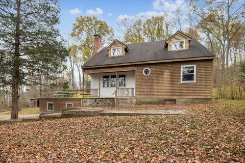 Photo of 109 Barnes Hill Road, Burlington, CT 06013 (MLS # 24137992)