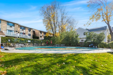 Tiny photo for 180 Glenbrook Road #APT 35, Stamford, CT 06902 (MLS # 24144514)