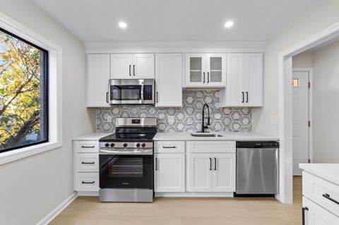 Tiny photo for 180 Glenbrook Road #APT 35, Stamford, CT 06902 (MLS # 24144514)