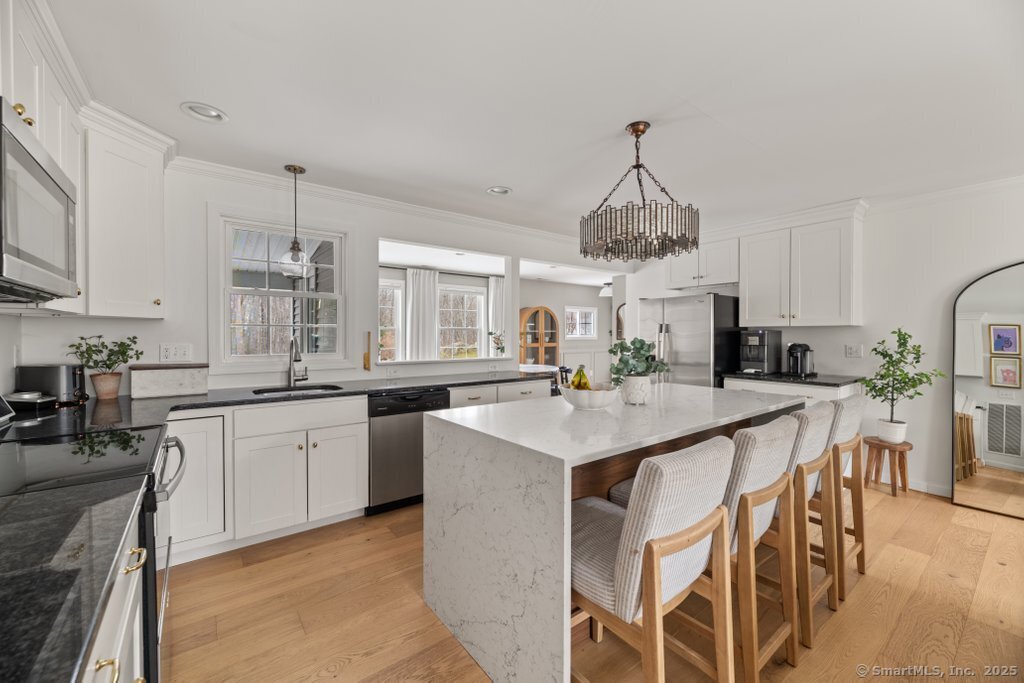 9 Arrowhead Lane, Newtown, Connecticut image 15
