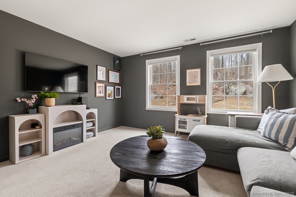9 Arrowhead Lane, Newtown, Connecticut image 25