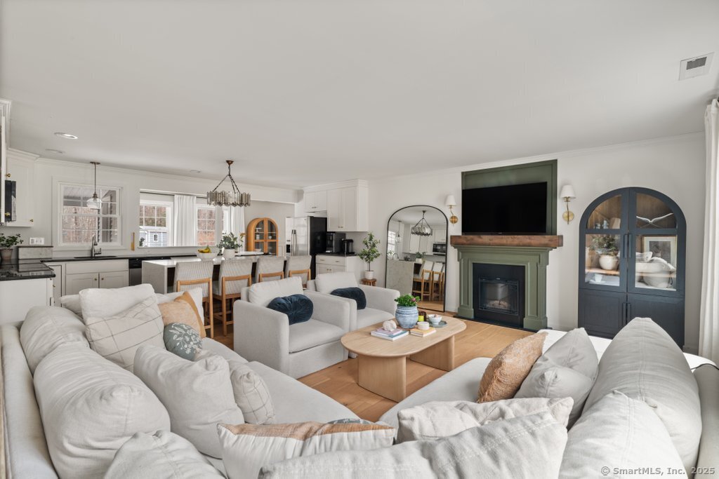 9 Arrowhead Lane, Newtown, Connecticut image 8