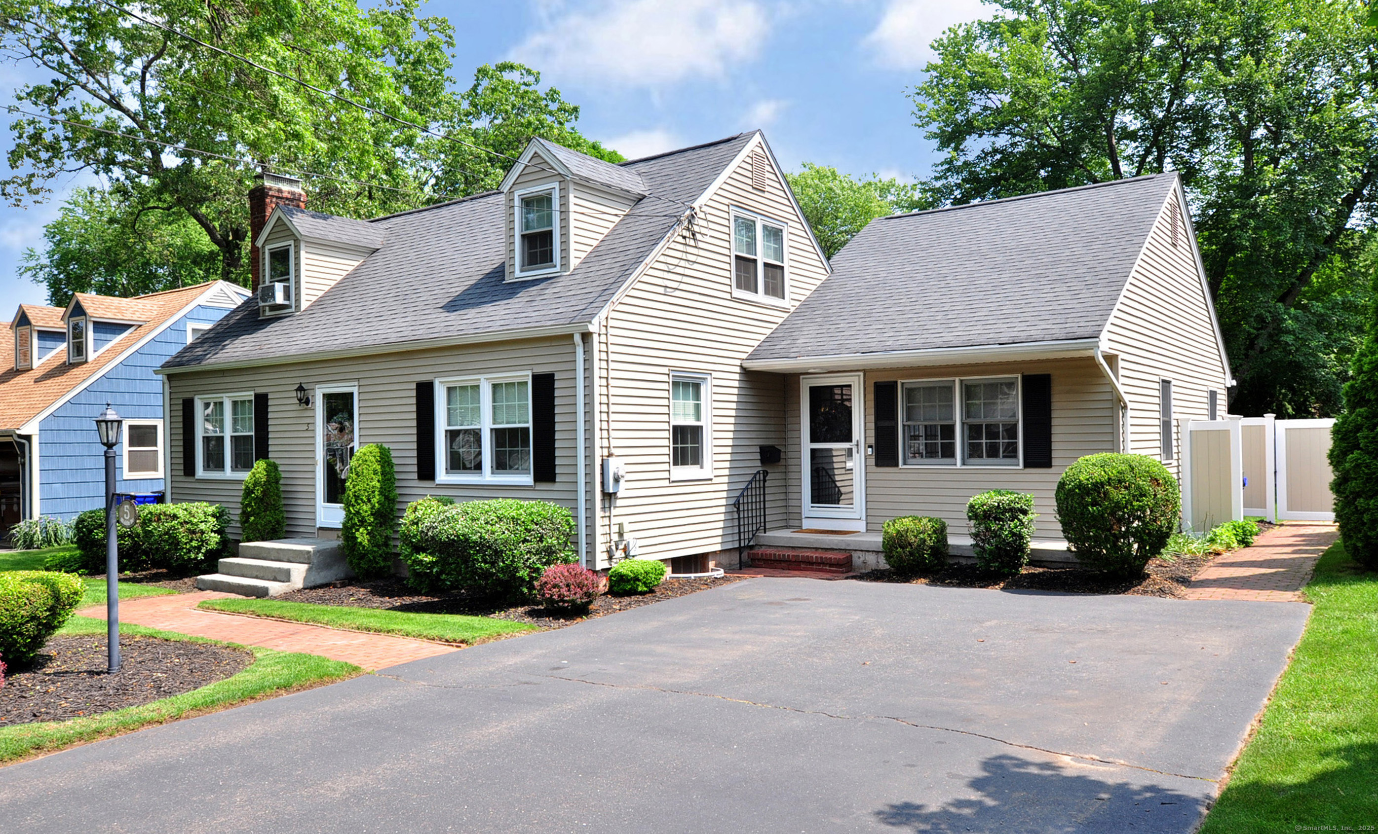 5 Middle Drive