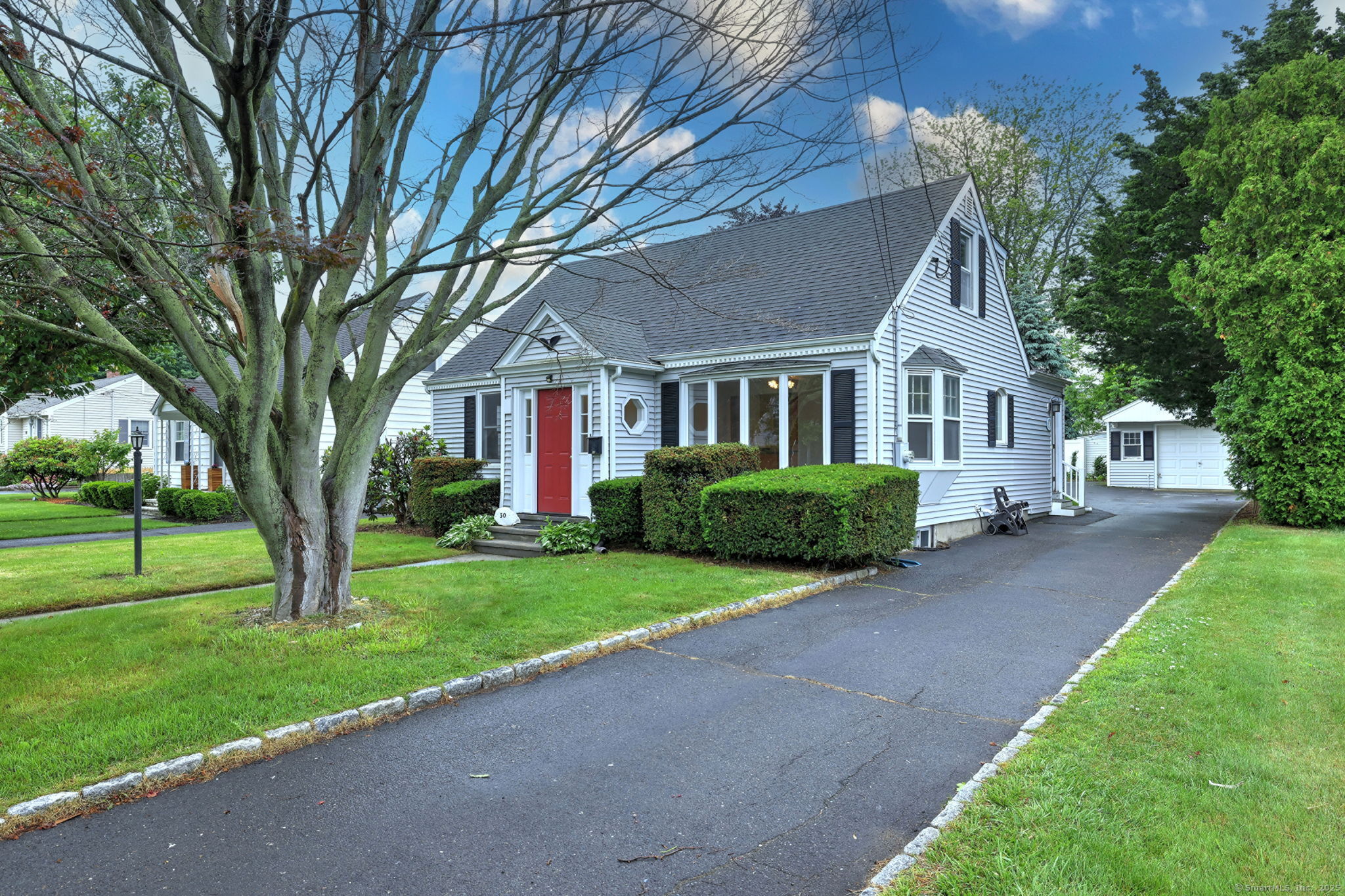 Property for Sale at Birch Street, Stratford, Connecticut - Bedrooms: 3 
Bathrooms: 3 
Rooms: 7  - $599,000