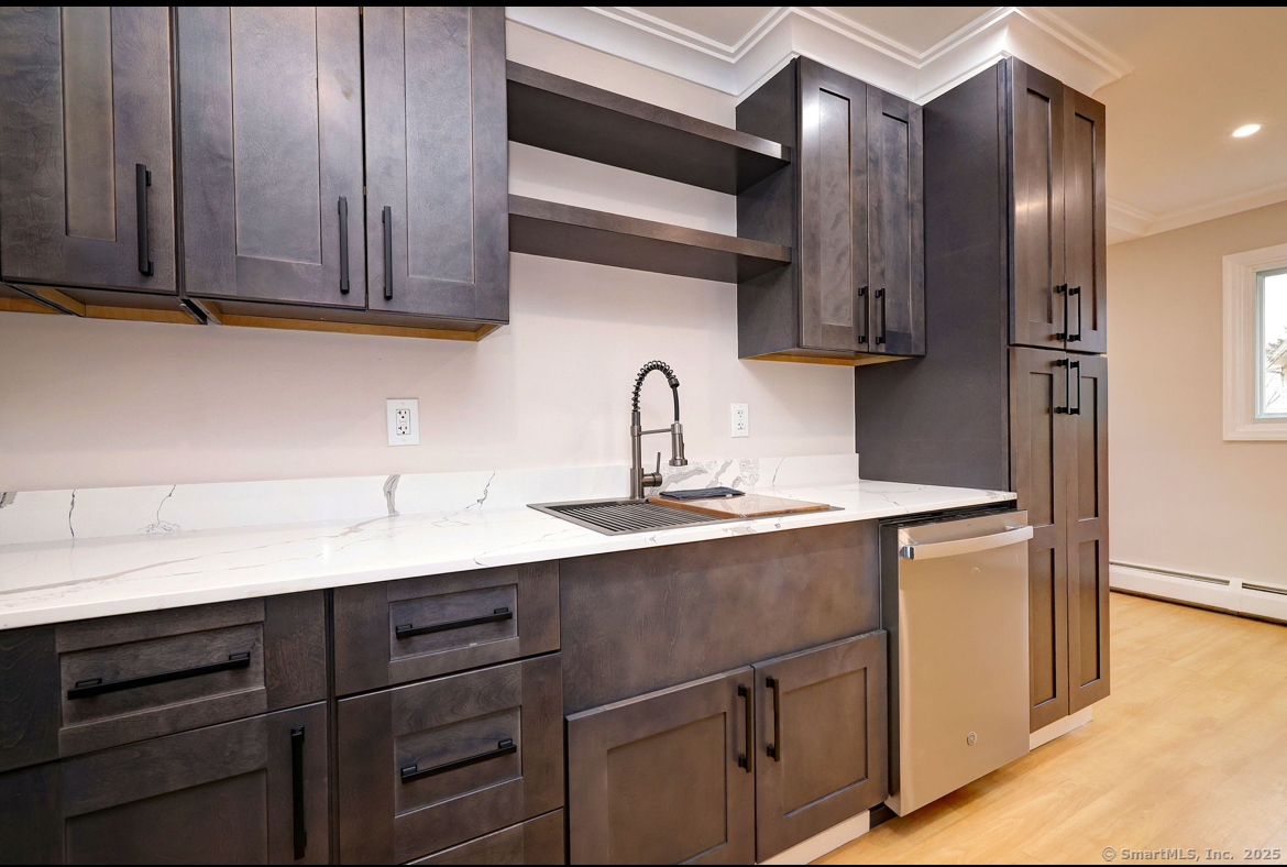 39 Hellstrom Road, East Haven, Connecticut image 8