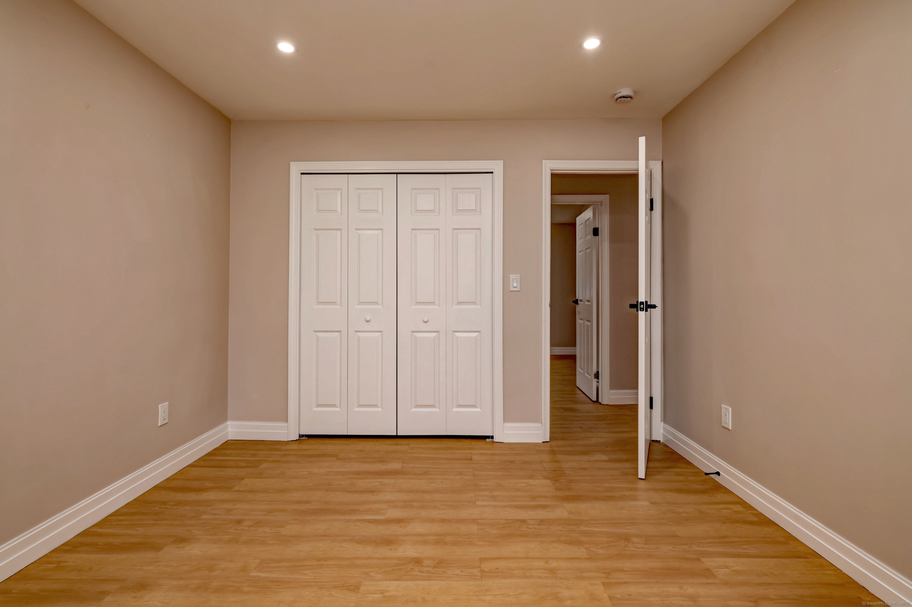 39 Hellstrom Road, East Haven, Connecticut image 11