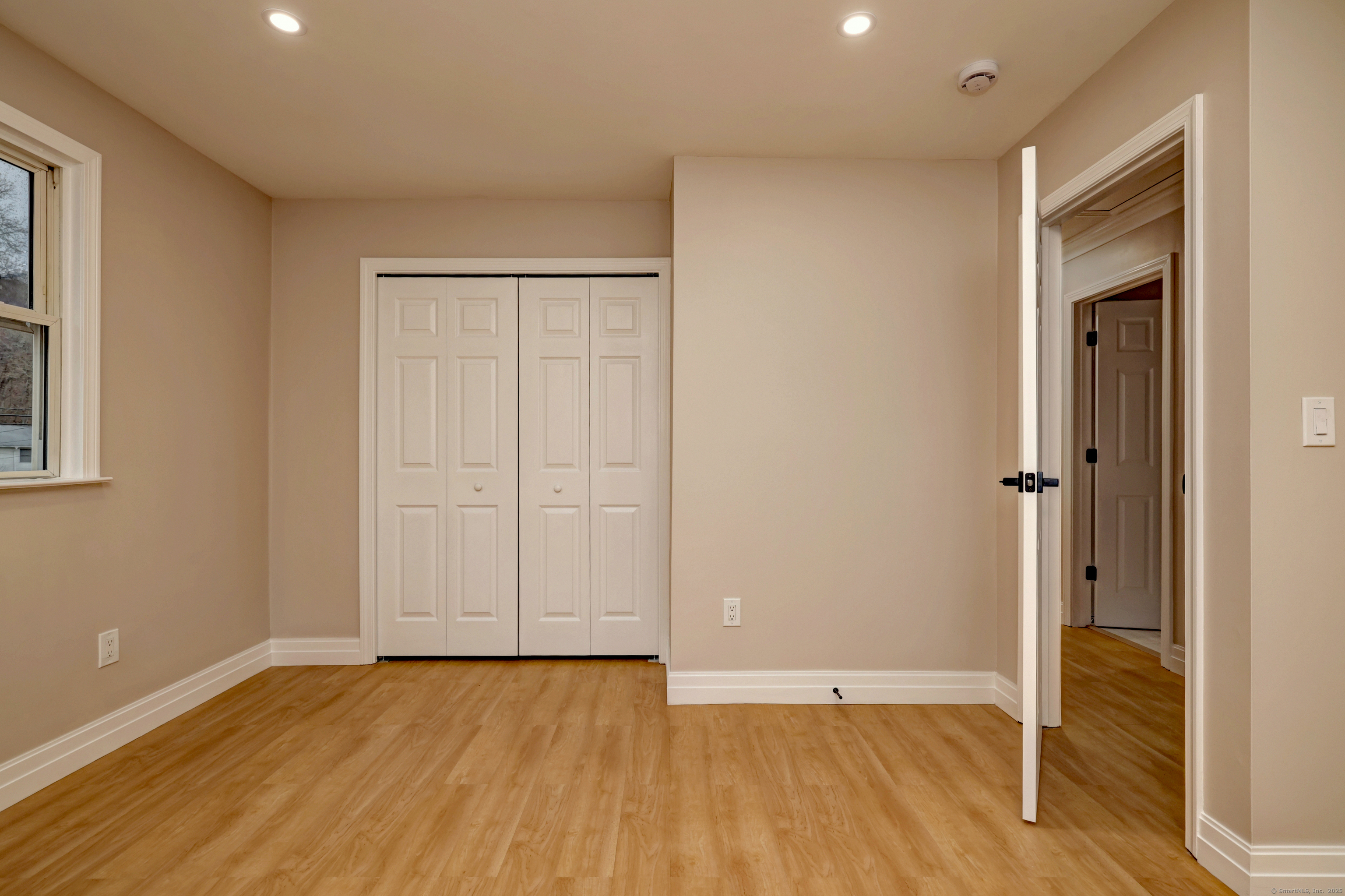 39 Hellstrom Road, East Haven, Connecticut image 12
