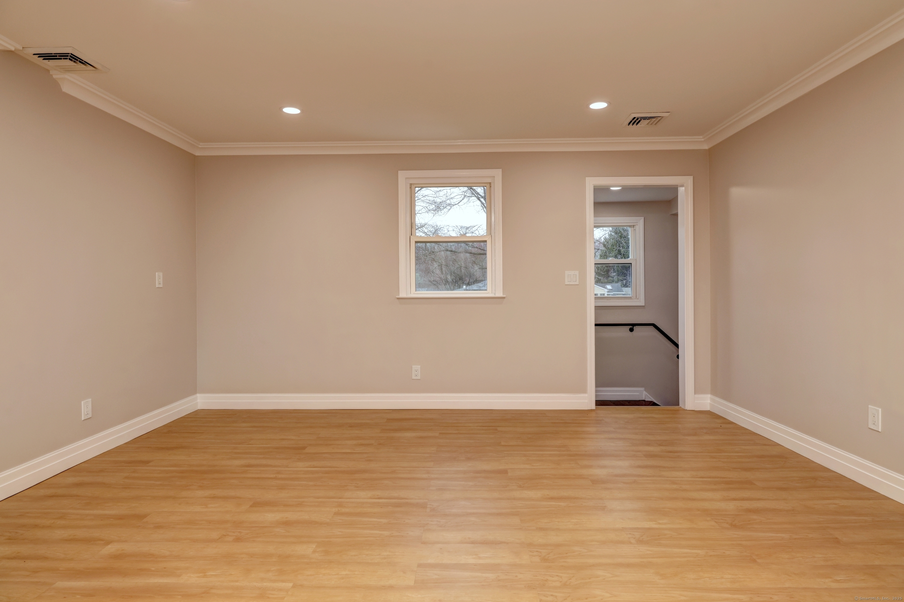 39 Hellstrom Road, East Haven, Connecticut image 26