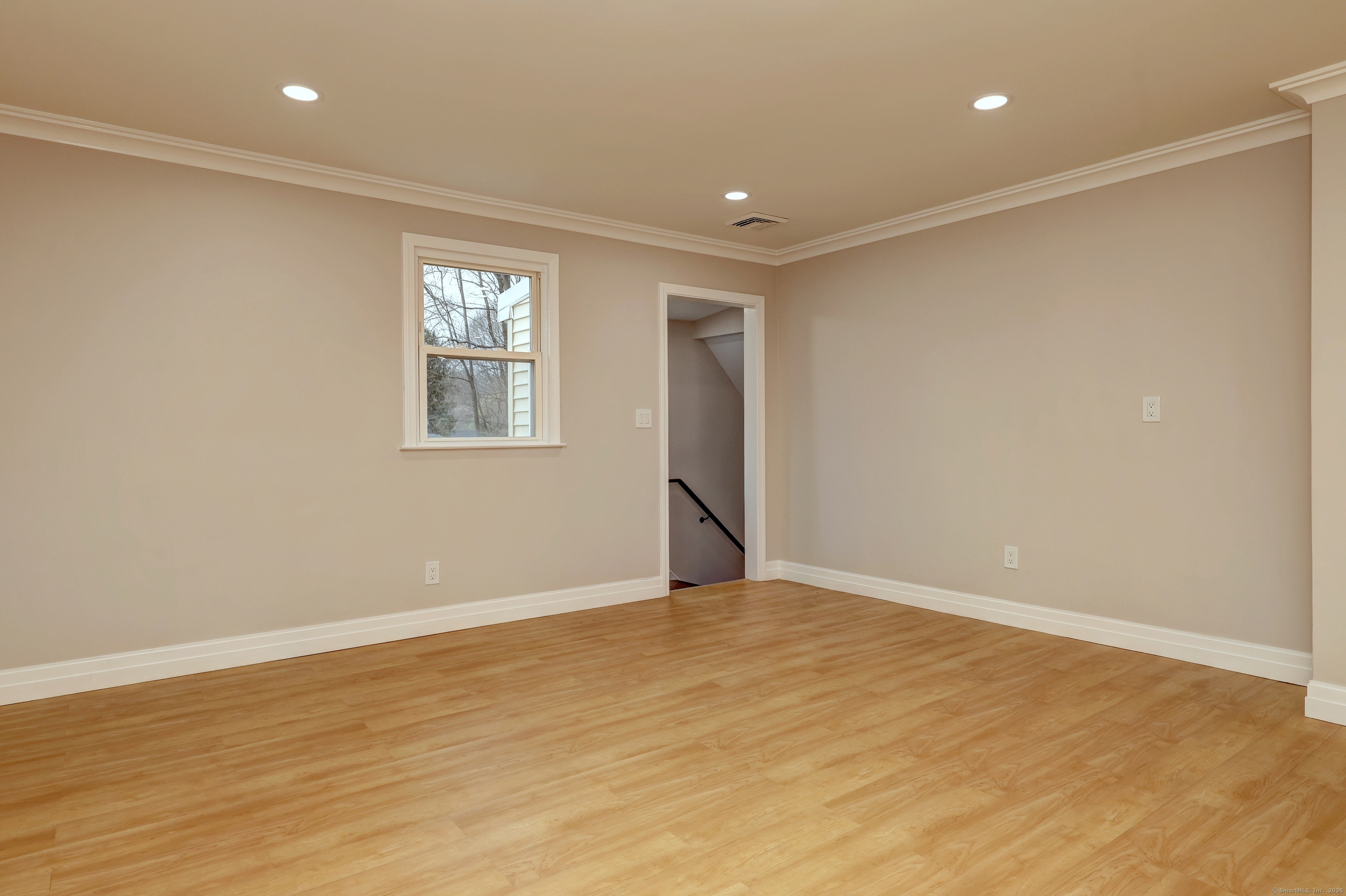 39 Hellstrom Road, East Haven, Connecticut image 25