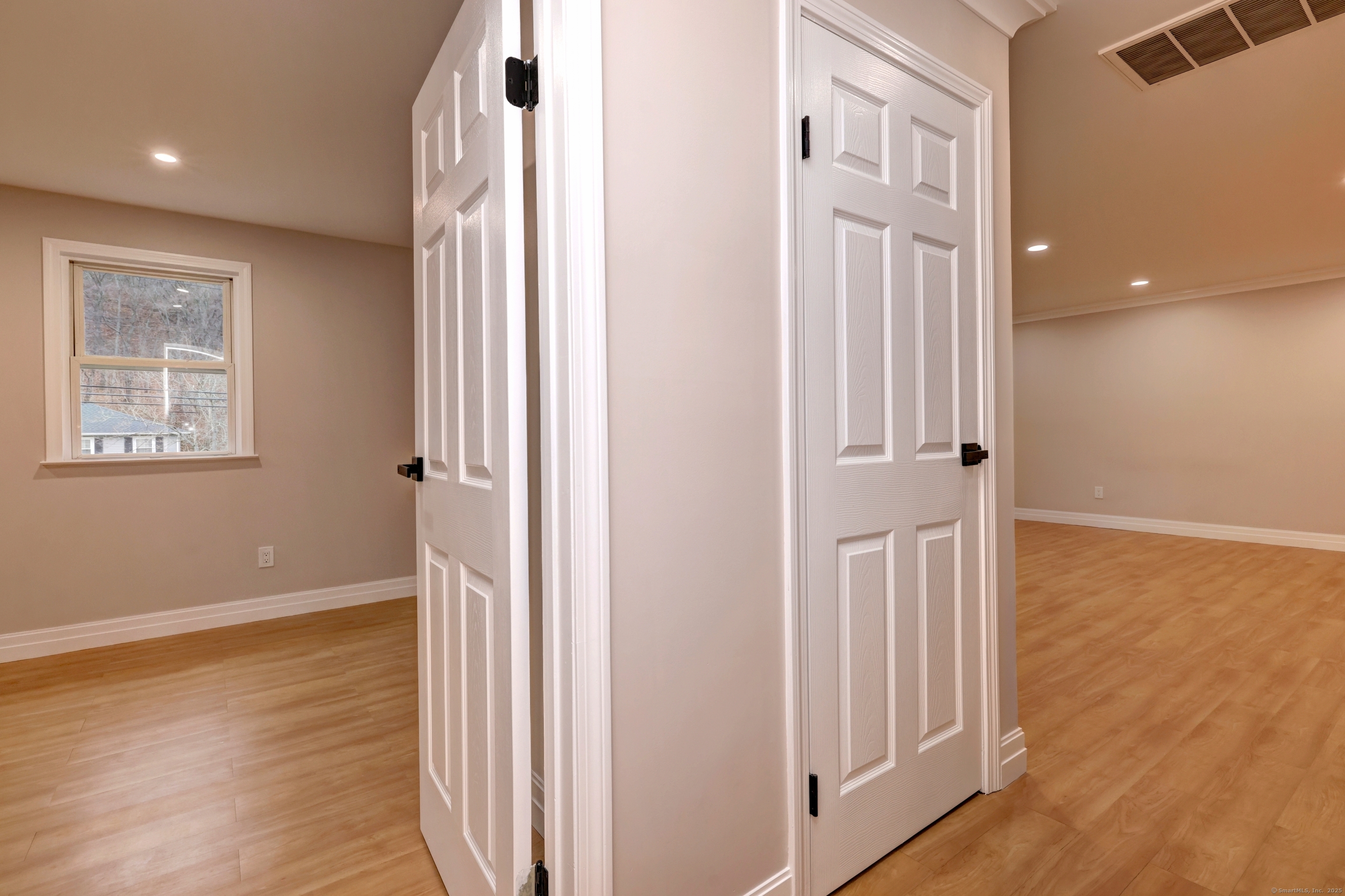 39 Hellstrom Road, East Haven, Connecticut image 19