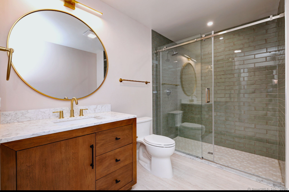 39 Hellstrom Road, East Haven, Connecticut image 10