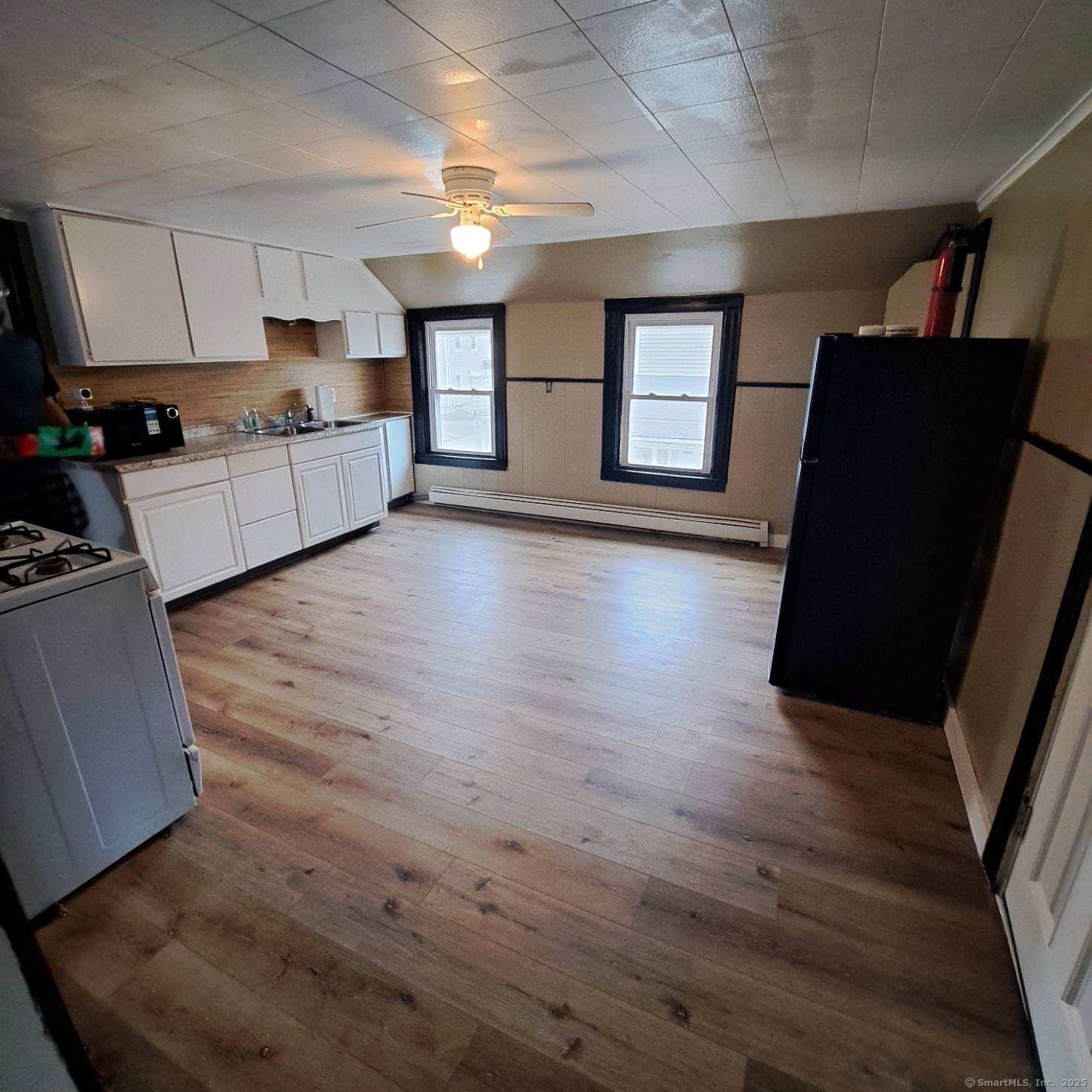 Rental Property at Battey Street 2, Putnam, Connecticut - Bedrooms: 1 
Bathrooms: 1 
Rooms: 4  - $1,500 MO.