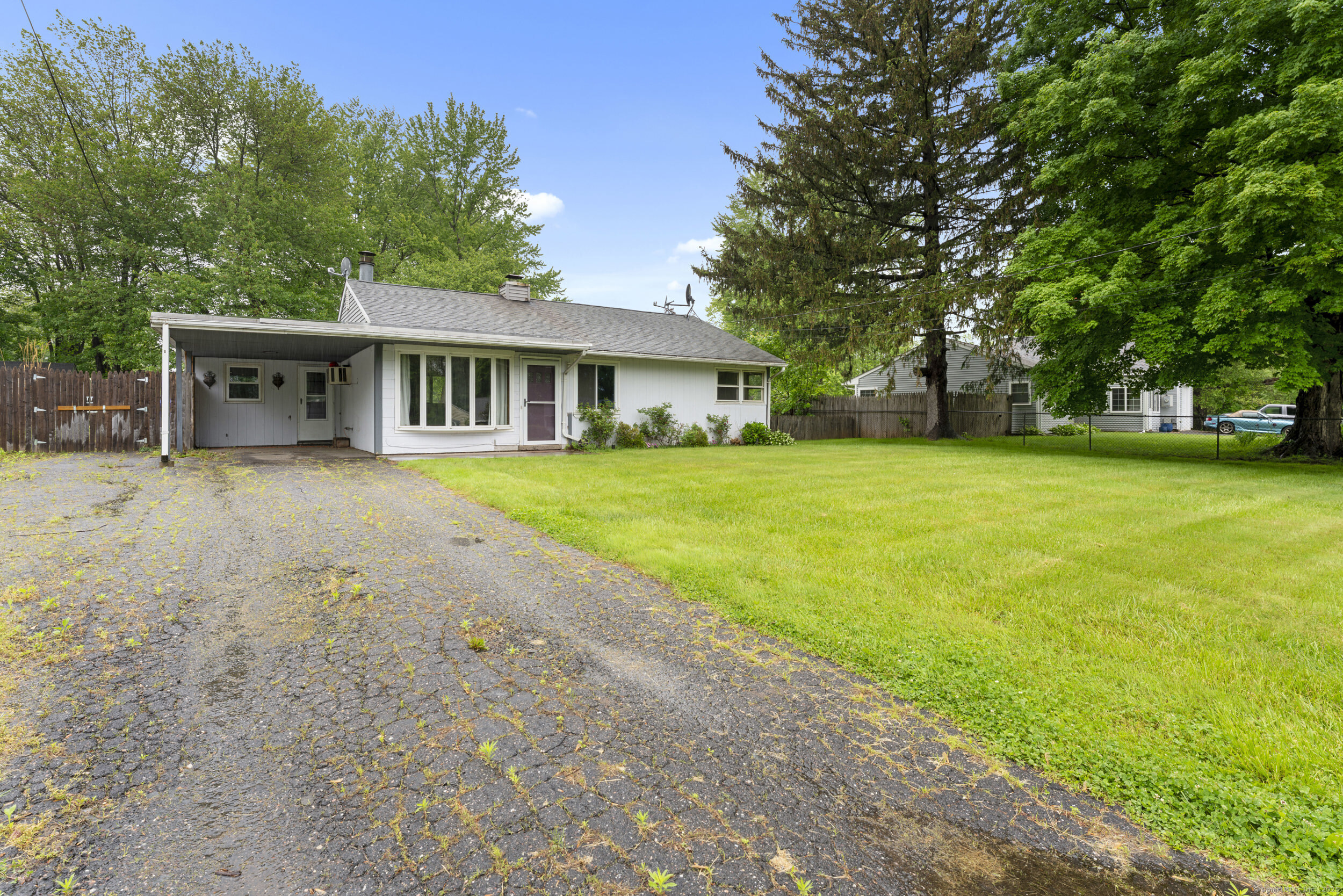 4 Meadow Road, Enfield, Connecticut image 2