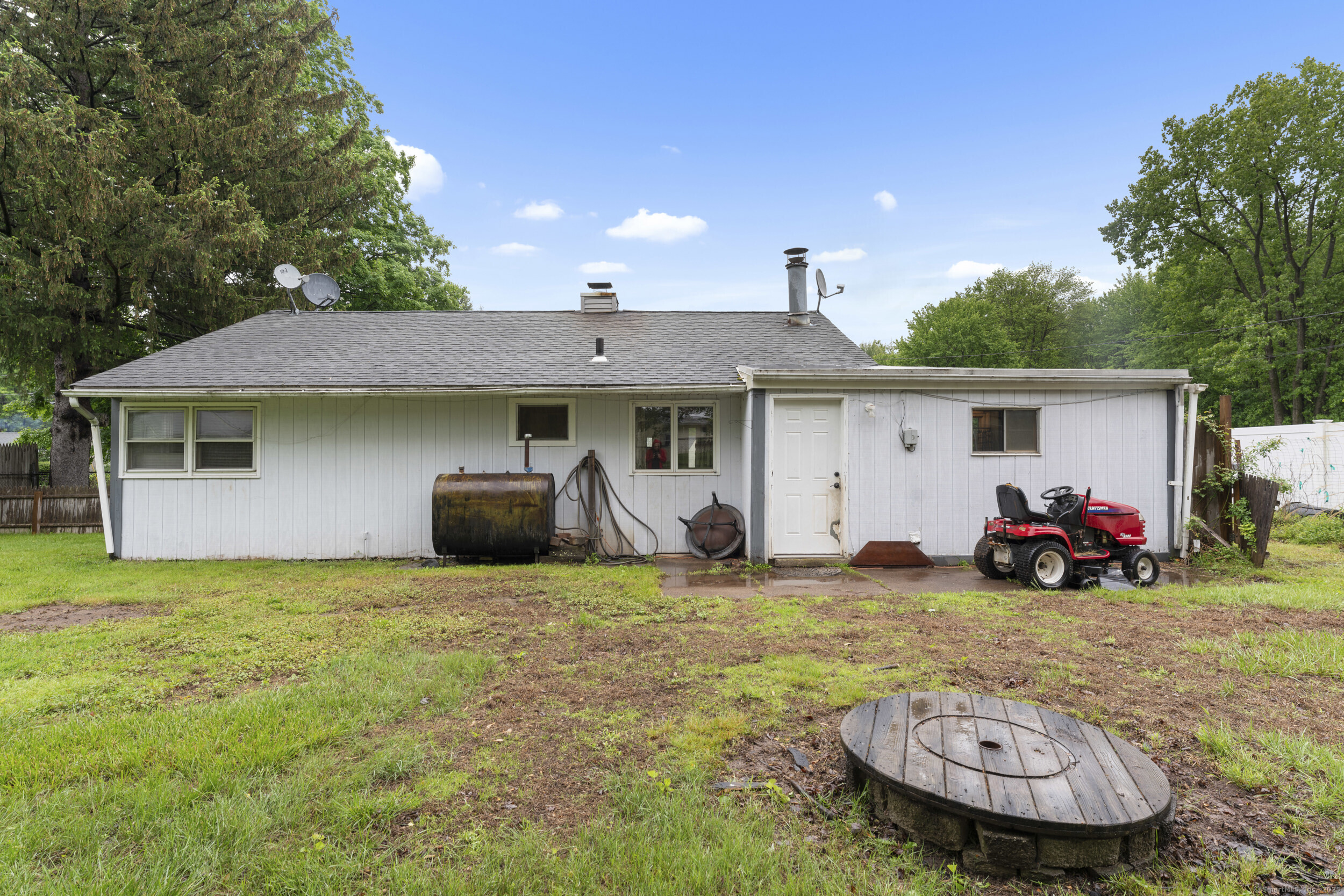 4 Meadow Road, Enfield, Connecticut image 23