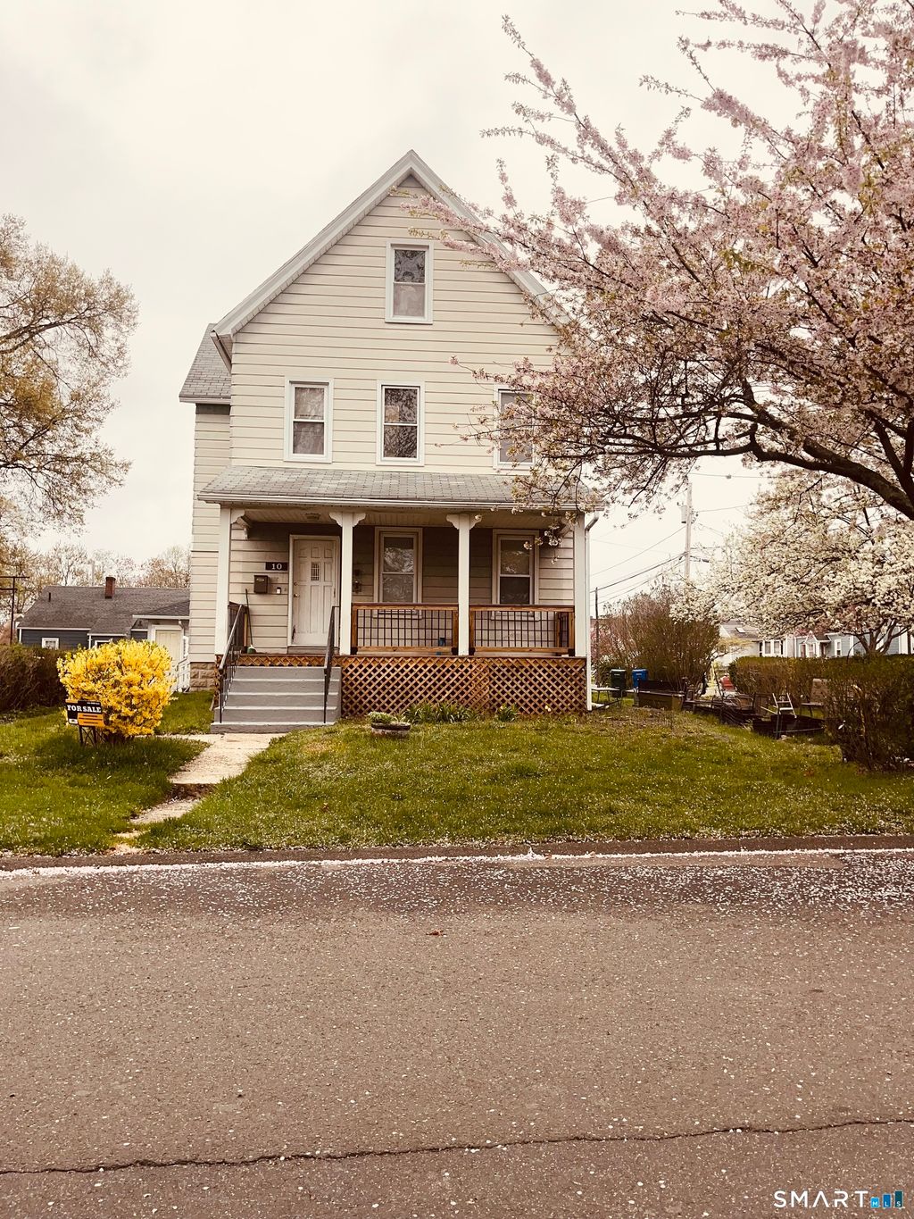 Photo of 10 Graham Street, Stratford, CT 06615 (MLS # 24171485)