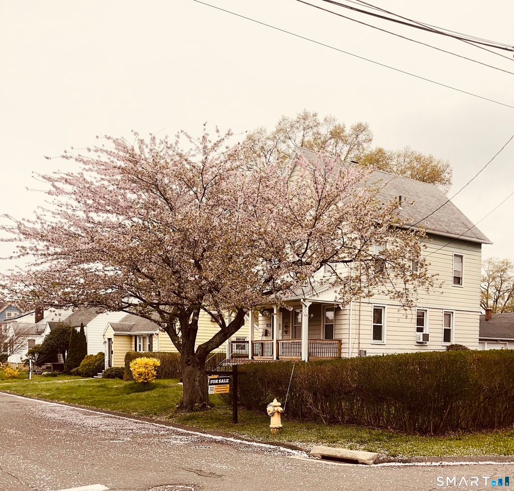 Photo of 10 Graham Street, Stratford, CT 06615 (MLS # 24171485)