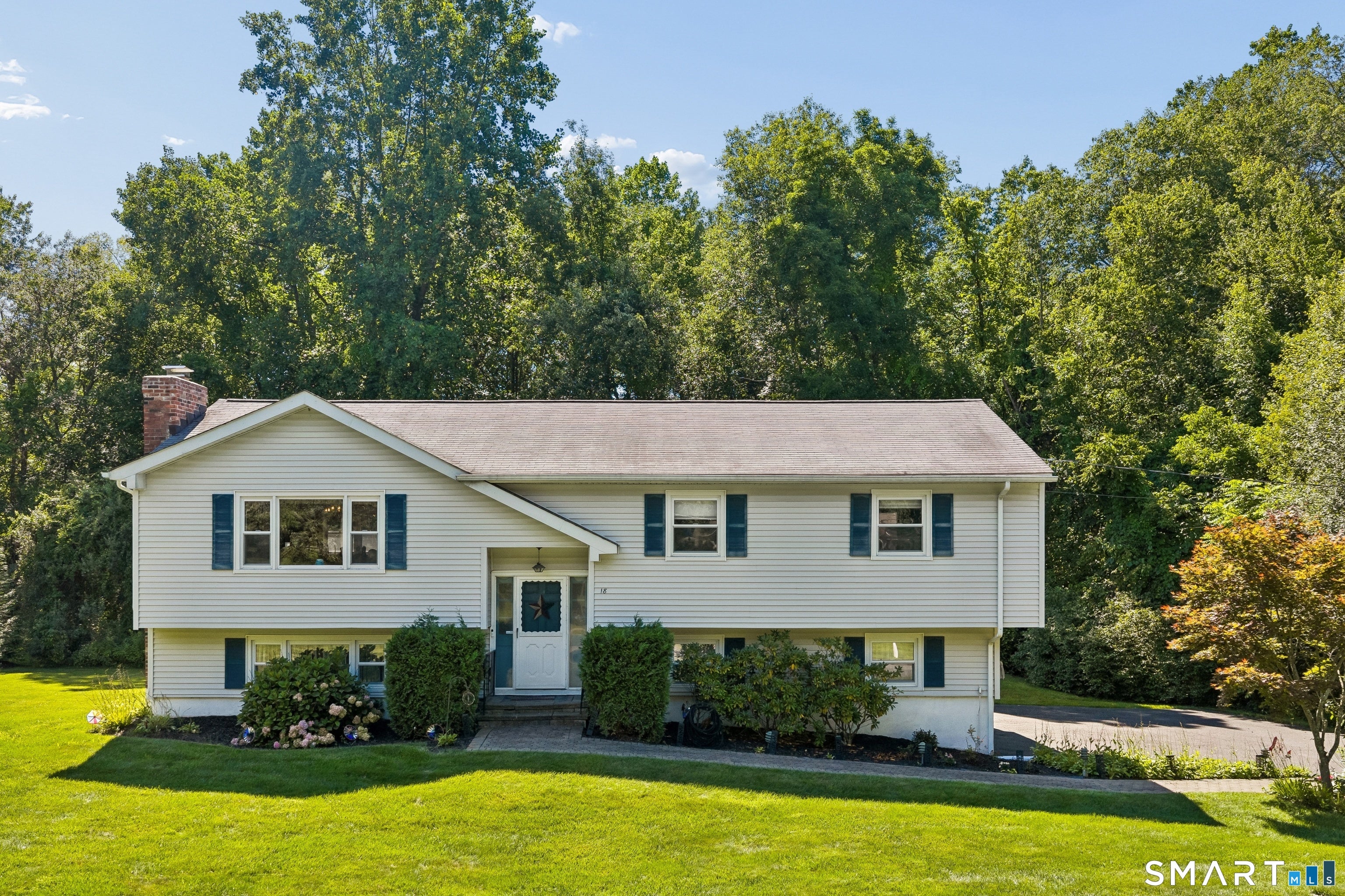 18 Woodcreek Road