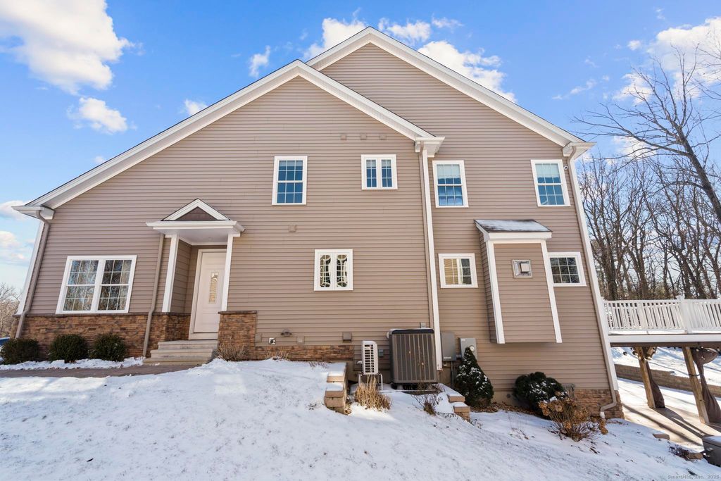 Photo of 20 Brookview Circle #20, Bristol, CT 06010 (MLS # 24143419)