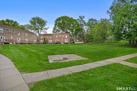 Tiny photo for 240 Sunnyridge Avenue #APT 63, Fairfield, CT 06824 (MLS # 24150488)