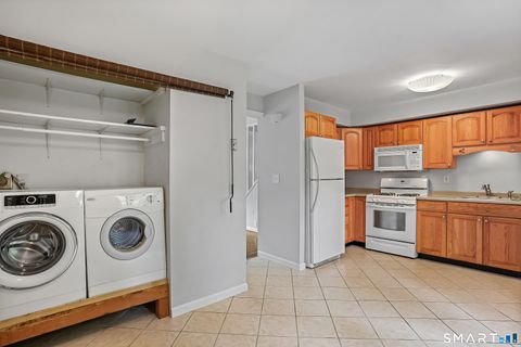 Tiny photo for 240 Sunnyridge Avenue #APT 63, Fairfield, CT 06824 (MLS # 24150488)