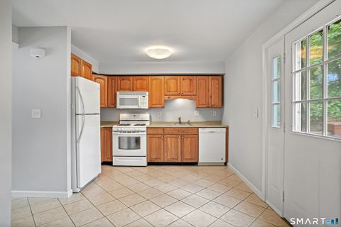 Tiny photo for 240 Sunnyridge Avenue #APT 63, Fairfield, CT 06824 (MLS # 24150488)