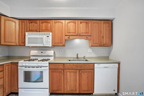 Tiny photo for 240 Sunnyridge Avenue #APT 63, Fairfield, CT 06824 (MLS # 24150488)