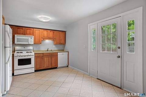 Tiny photo for 240 Sunnyridge Avenue #APT 63, Fairfield, CT 06824 (MLS # 24150488)