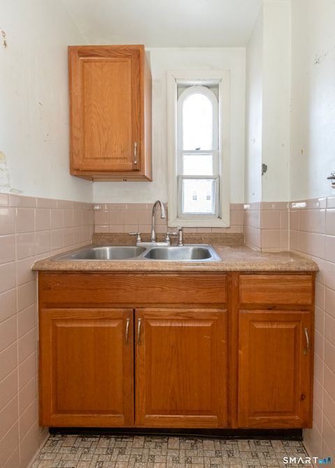 Tiny photo for 111 Pine Street, New Haven, CT 06513 (MLS # 24145219)