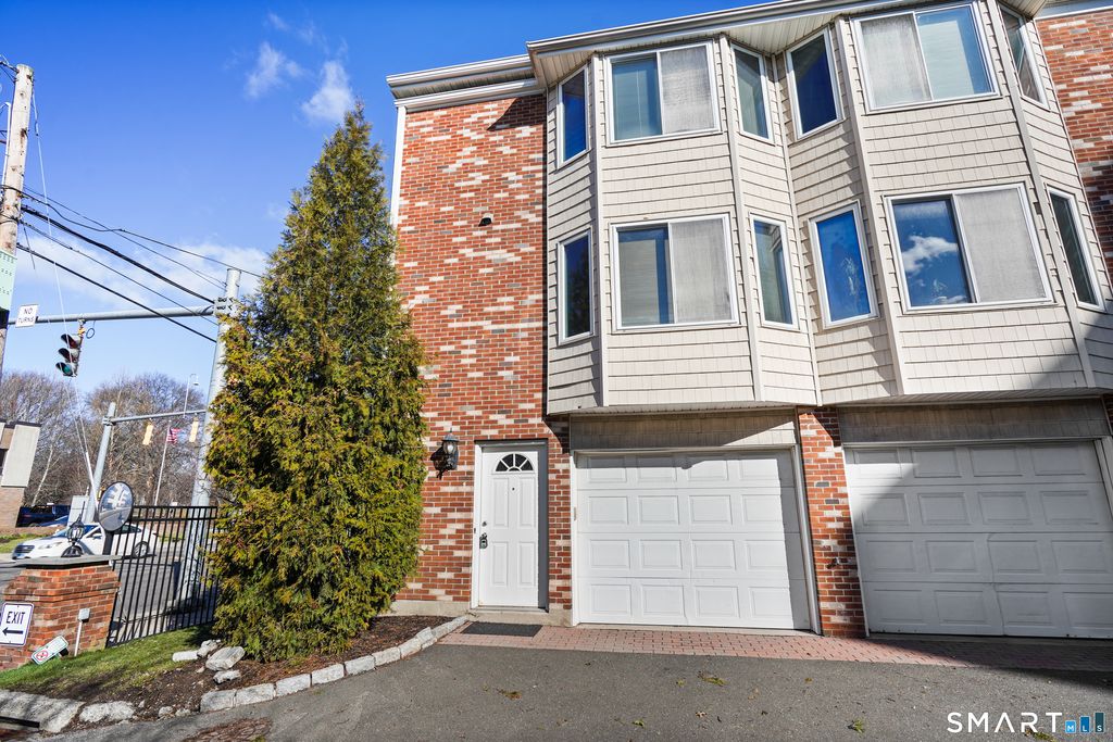 Photo of 1611 Washington Boulevard #APT 1, Stamford, CT 06902 (MLS # 24159422)